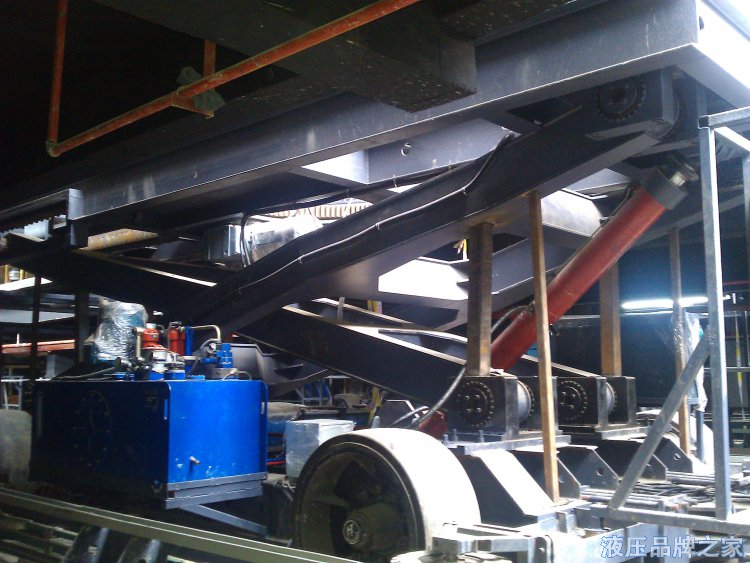 升降式液壓系統(tǒng)